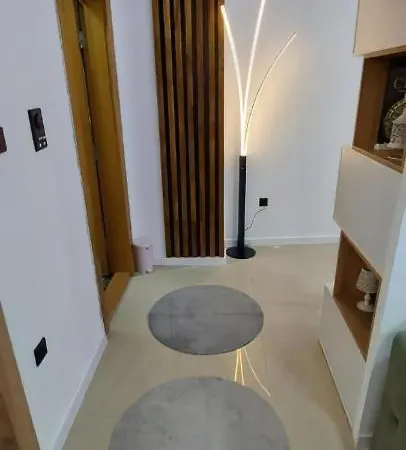 Apartment Family Ni